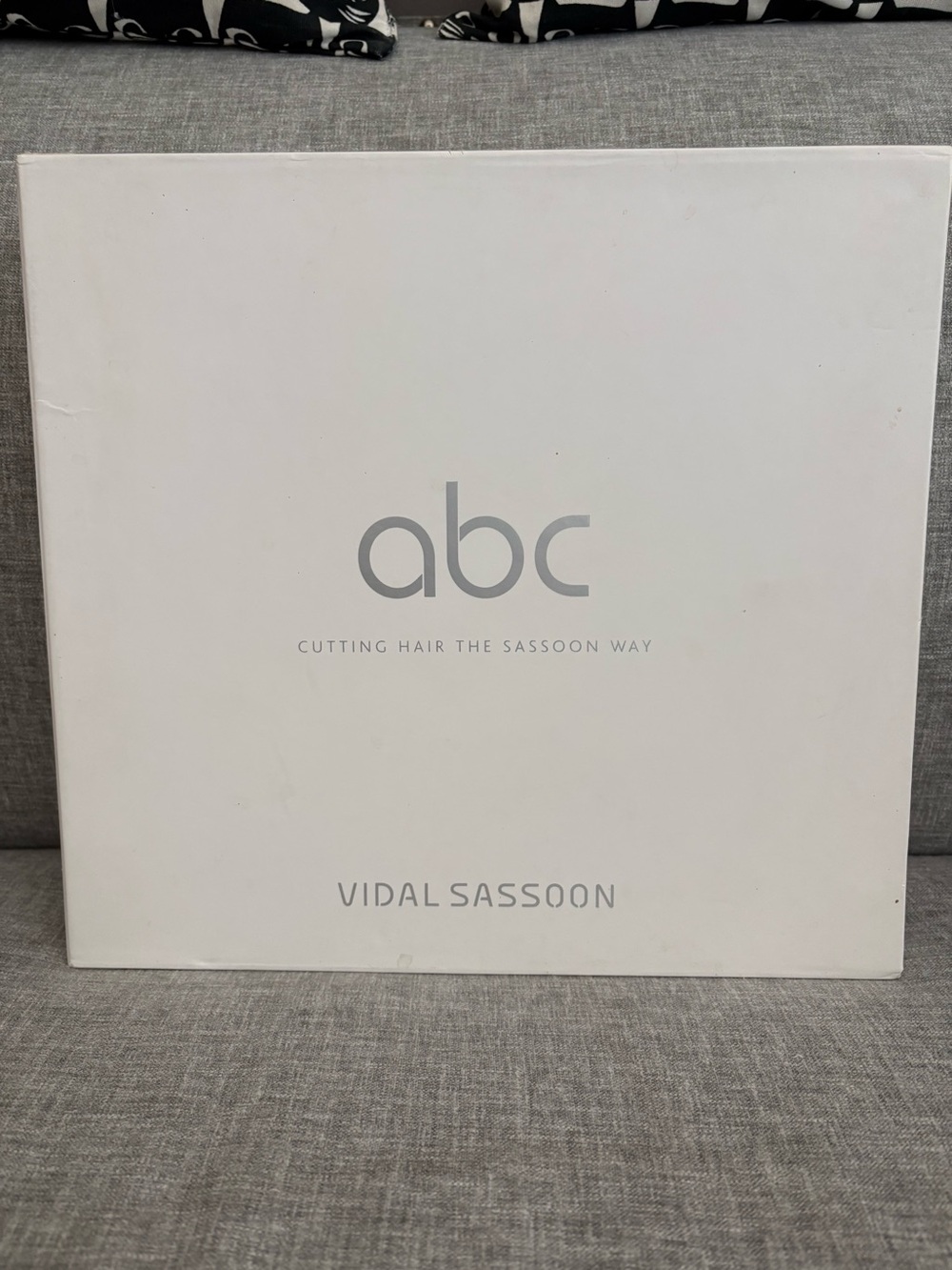 Vidal Sassoon "abc" Cutting Hair The Sassoon Way Hair Cutting Guide Book